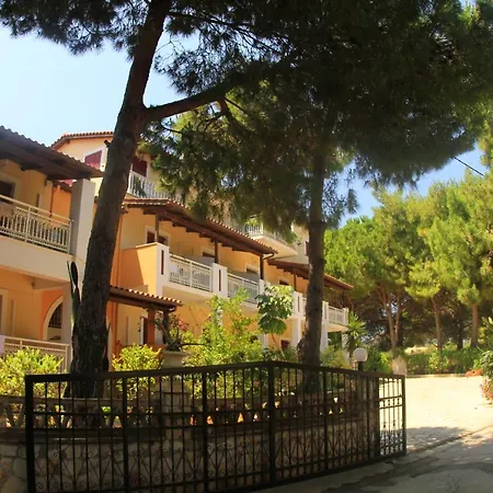 Pyrgaraki And Aparthotel