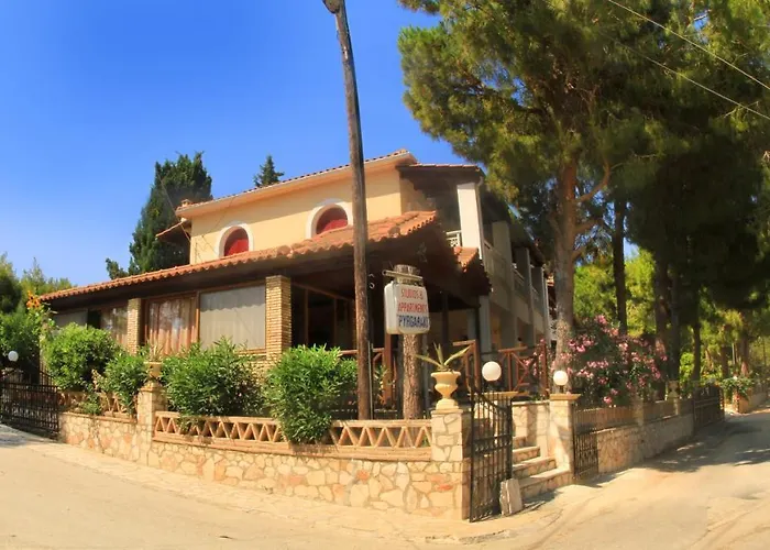 Aparthotel Pyrgaraki And