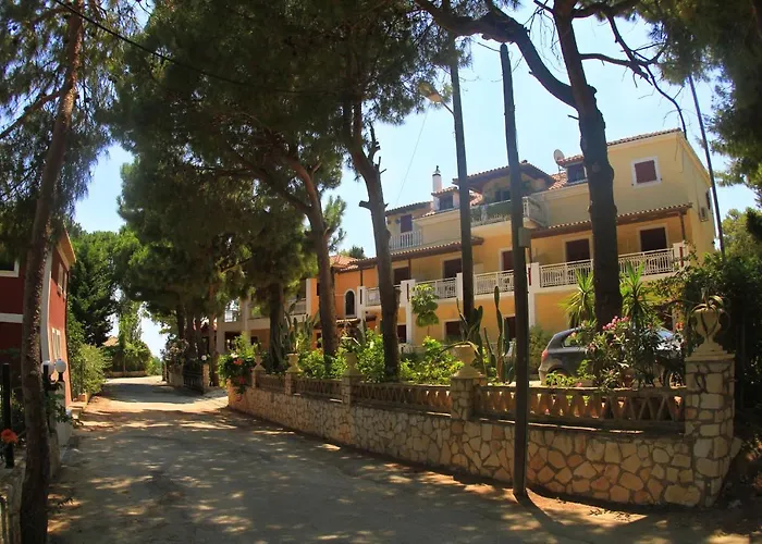 Pyrgaraki And 3* Vasilikí