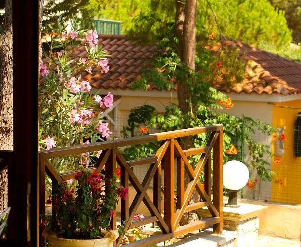 Pyrgaraki And Aparthotel 3*