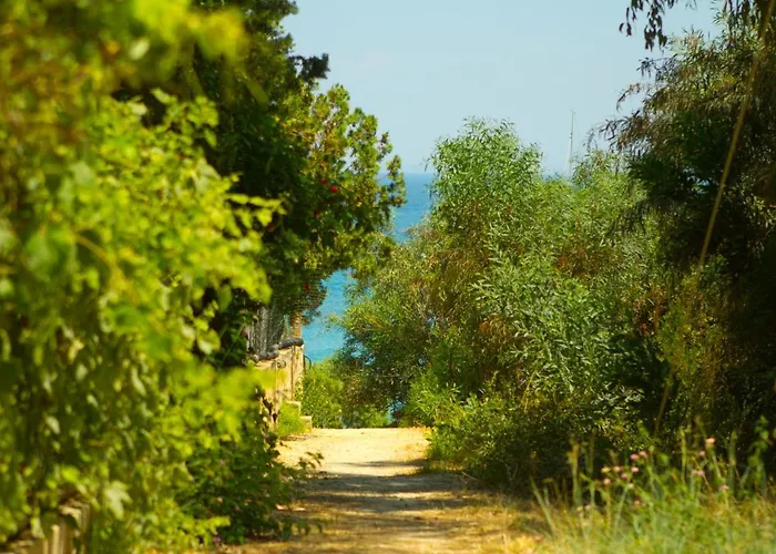 Pyrgaraki And Aparthotel 3*