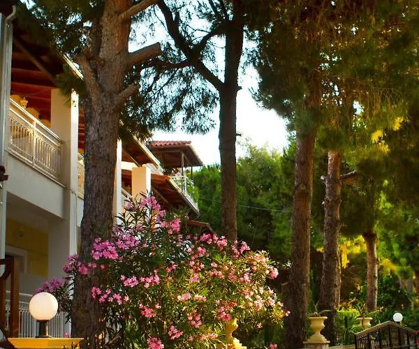 Pyrgaraki And Aparthotel 3*