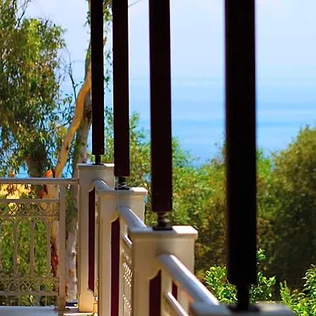 Aparthotel Pyrgaraki And