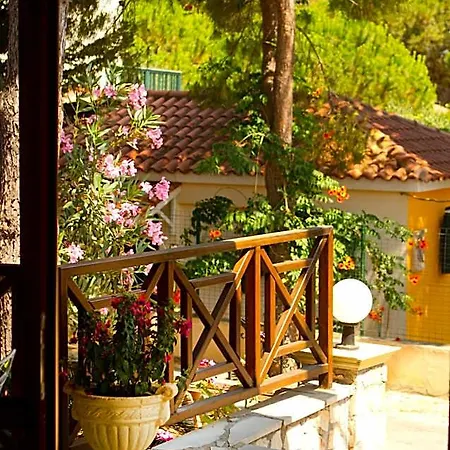 Pyrgaraki And Aparthotel
