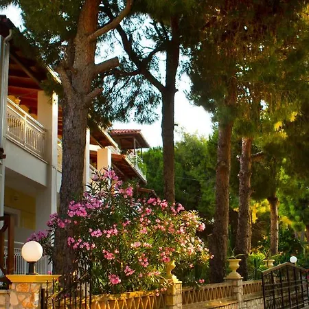 Pyrgaraki And Aparthotel 3*