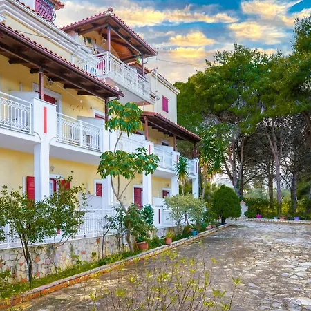 Pyrgaraki Studios&apartments 4*